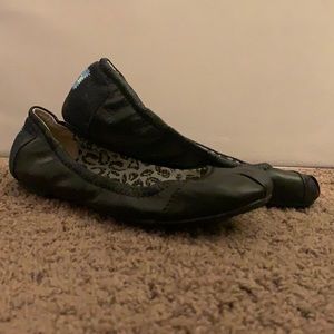 TOMS black leather ballet flats - NEVER WORN
